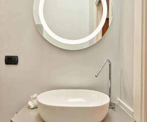 Acadamis Apartament *