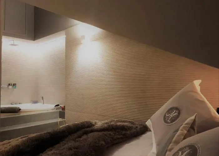 Acadamis Apartament *